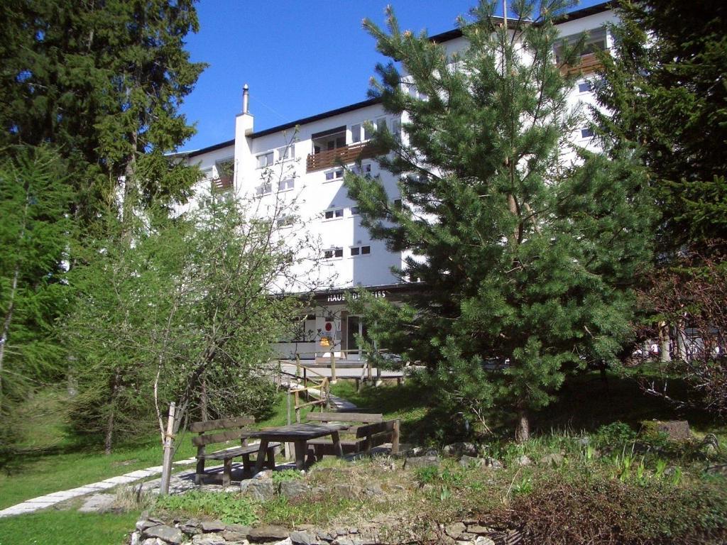 Ferienwohnung Im Haus Edelweiss Трефен Екстериор снимка